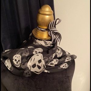 Skull design scarf